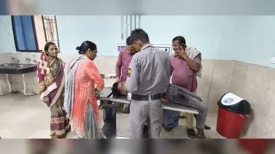 ट्रैक्टर व बाइक की टक्कर में बाइक सवार दो युवक जख्मी, रेफर