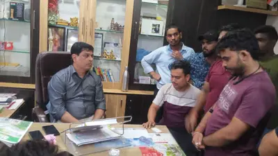 DHANBAD NEWS : महिला की मौत के बाद परिजनों ने शव के साथ अस्पताल में किया हंगामा