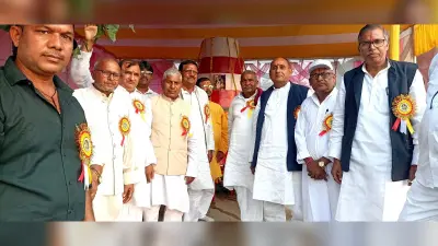 Dhanbad News: माटीगढ़ में धूमधाम से मना गोवर्धन महोत्सव