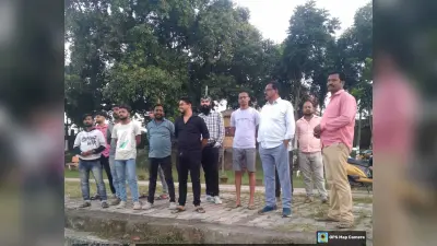 दउरा सूप व फलों से सज गयी दुकानें, खरीददारों की उमड़ी भीड़