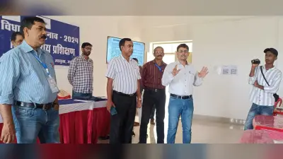प्रथम मतदान पदाधिकारियों को दिया गया प्रशिक्षण