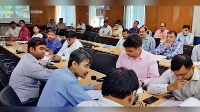 Gopalganj News : खेलो इंडिया के तहत मिंज स्टेडियम को मॉडल बनाने के लिए आर्किटेक्ट से प्रस्ताव तैयार कराएं : डीएम