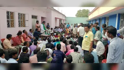 झामुमो कार्यकर्ता लोगों को सरकार दी उपलब्धि बतायें
