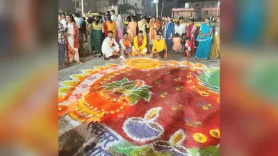 Aurangabad News : दीपो से जगमग हुआ छठ घाट
