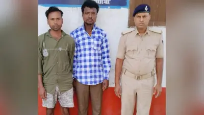 10 लीटर देसी शराब के साथ दो गिरफ्तार