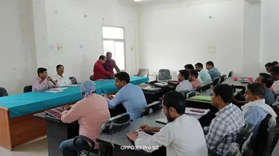अधिक से अधिक महिला व युवा वोटरों का मतदाता सूची में जोड़ें नाम-एडीएम
