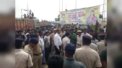 गुलाबबाग व मरंगा में सड़क हादसे में दो बाइक सवार की मौत, अन्य गंभीर
