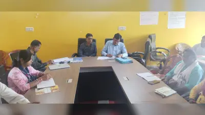 सेक्टर मजिस्ट्रेटों को बूथ मैनेजमेंट की दी गयी जानकारी