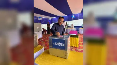 प्रथम फेज में पोस्टल बैलेट से डीडीसी व कृषि पदाधिकारी ने किया मतदान