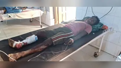 सदर अस्पताल के वार्ड में एंबुलेंस के लिये चार घंटे तक तरसता रहा मरीज