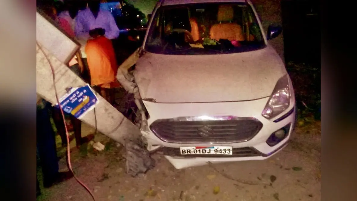 Gaya News : नशे में धुत कार चालक ने बाइक सवार को रौंदा