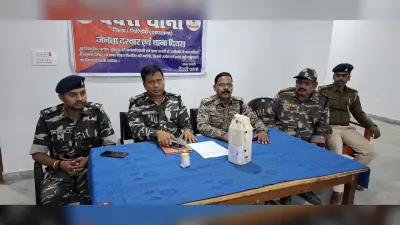 Giridih News : खाना मांगने पर हुआ विवाद, तो हसुआ से ताबड़तोड़ वार कर पत्नी को उतार दिया मौत के घाट, गिरफ्तार