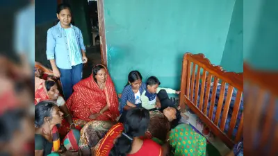 शिक्षक की हत्या के विरोध में ग्रामीणों ने किया रोड जाम
