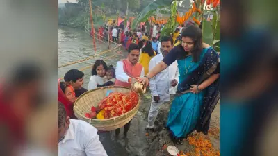 भगवान सूर्य को अर्घ्य दे महापौर ने मांगी शहर की समृद्धि