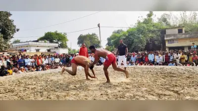 Gopalganj News : देश के नामचीन पहलवानों के अलावा नेपाल के पहलवानों ने दिखाये दांव-पेच