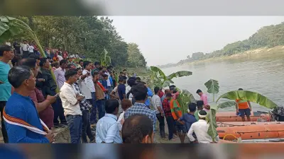 गंडक नदी में नहाने गया युवक डूबा, तलाश जारी