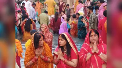 Patna News : पार्कों में भी उमड़ी छठव्रतियों की भीड़