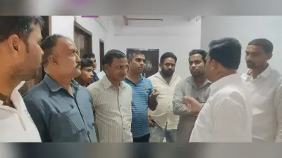 अस्पताल में एंबुलेंस नहीं मिलने से घायल मरीज के परिजनों ने किया हंगामा