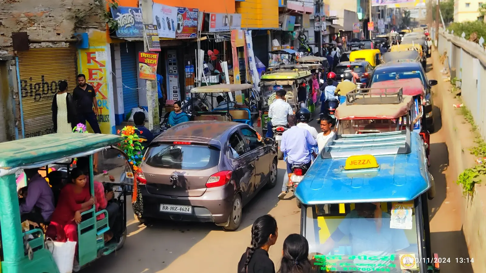 स्टेशन चौक से जुबली बेल चौक तक एक घंटा का लगा रहा महाजाम, परेशान रहे लोग
