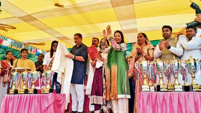 Chhapra News : अमनौर में आयोजित दो दिवसीय प्रधानमंत्री युवा ग्रामीण तैराकी प्रतियोगिता का हुआ समापन