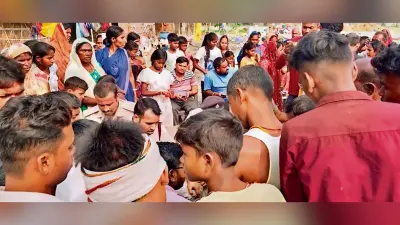 hajipur news. रसोई गैस सिलेंडर से गैस रिसाव से लगी आग में दो भाइयों के घर जले
