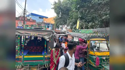 बाबा मंदिर: अनुष्ठान के लिए श्रद्धालओं की भीड़ उमड़ी, मंदिर जाने वाले रास्ते में जाम से परेशान रहे लोग