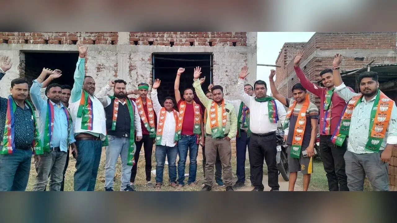 एनडीए प्रत्याशी के पक्ष में आजसू ने चलाया जनसंपर्क अभियान