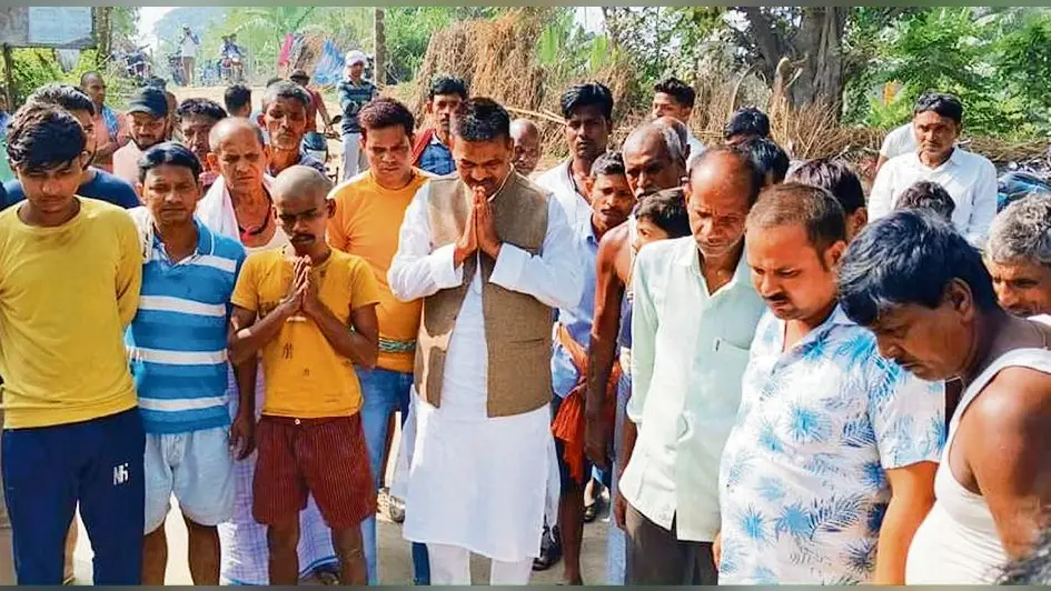 Begusarai News : घर में पंखा ठीक कर रहे युवक की करेंट से मौत