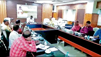 जिलाधिकारी ने मतदाता सूची संशोधन को लेकर की बैठक