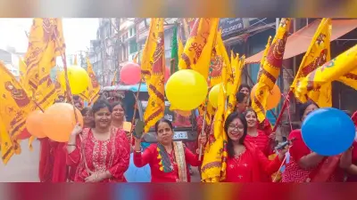 केक काटकर मनाया गया श्याम बाबा का जन्मोत्सव