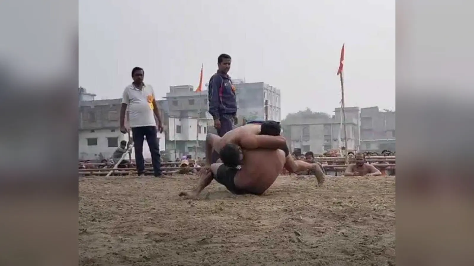 दंगल प्रतियोगिता के रोमांचक मुकाबले में स्थानीय पहलवानों का रहा बोल वाला