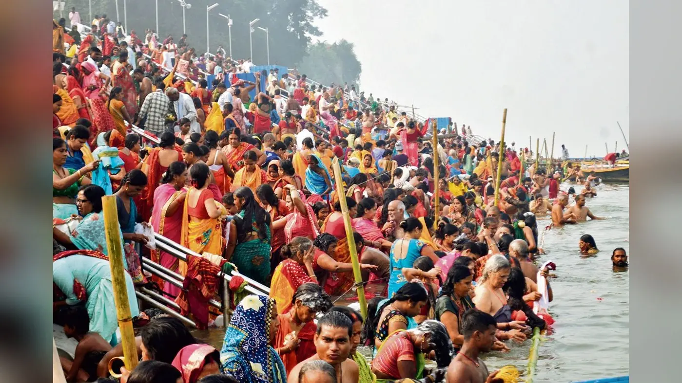 Buxar News : देवोत्थान एकादशी पर रामरेखा घाट पर हजारों श्रद्धालुओं ने लगायी गंगा में डुबकी
