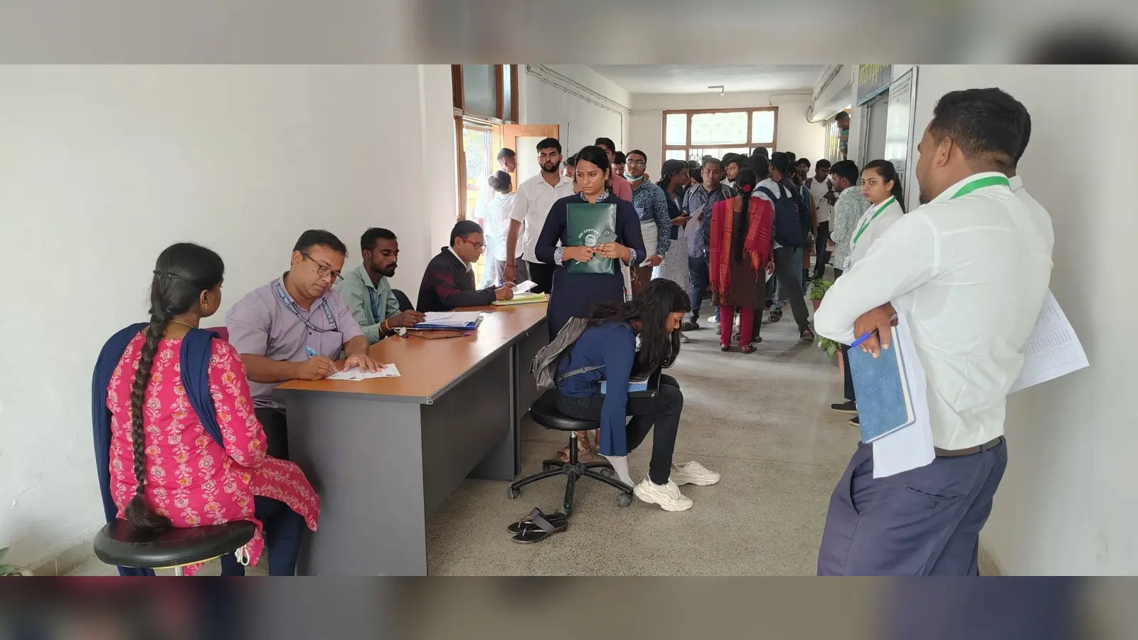 आईसीएआर की परीक्षा में रैंकिंग के आधार किया गया नामांकन