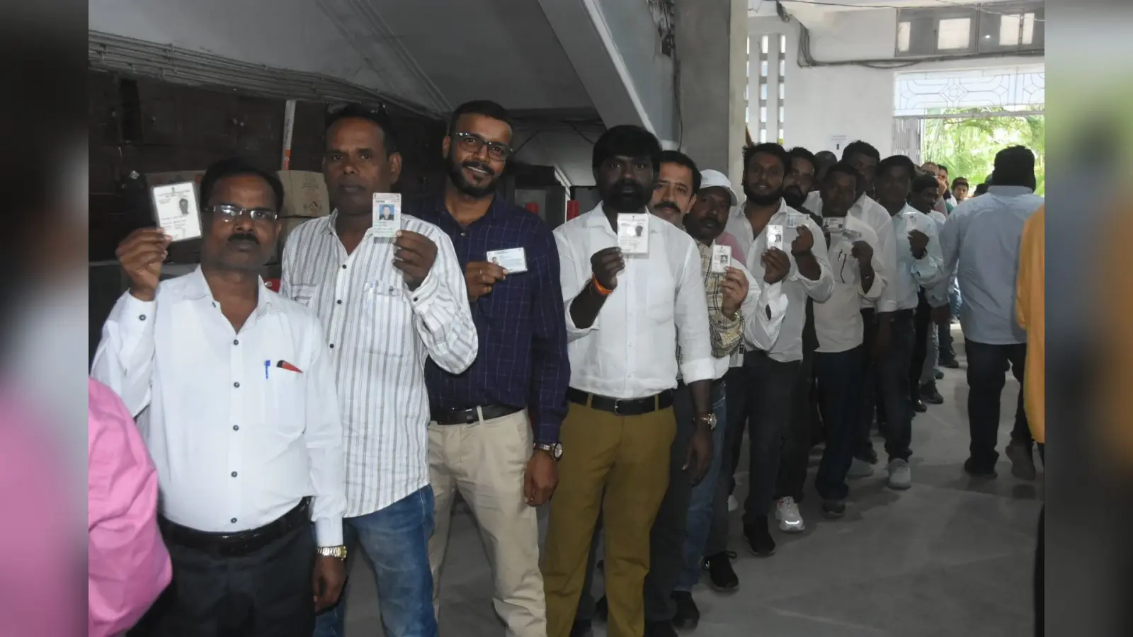 dhanbadnews: मास्टर ट्रेनर समेत कई ने पोस्टल बैलेट से मतदान किया