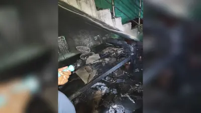 जलते दीये से कमरे में लगी आग, लाखों की संपत्ति खाक