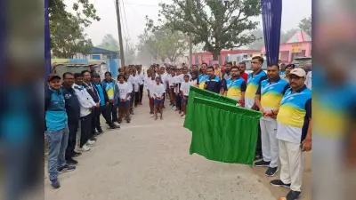 मैराथन दौड़ के दौरान प्रतिभागियों में गजब का उत्साह देखने को मिला