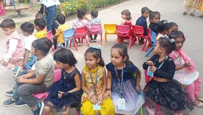 बाल दिवस पर बच्चों ने रोचक खेलों का उठाया आनंद