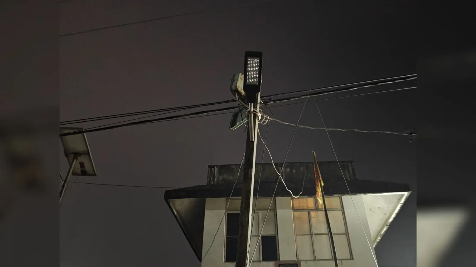 स्ट्रीट लाइट खरीद मामले वार्ड पार्षदों ने ईओ व मुख्य पार्षद पर लगाया आरोप