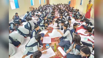 पीस पोस्टर प्रतियोगिता में रौशनी अव्वल