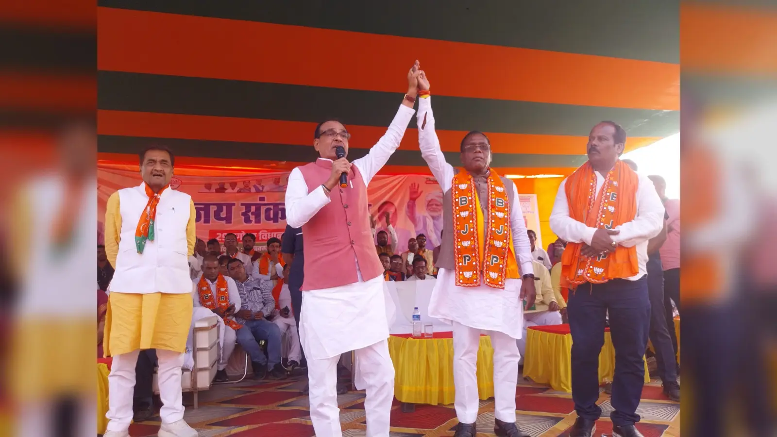 Giridih News :झारखंड में लूट की सरकार को उखाड़ फेंके : शिवराज