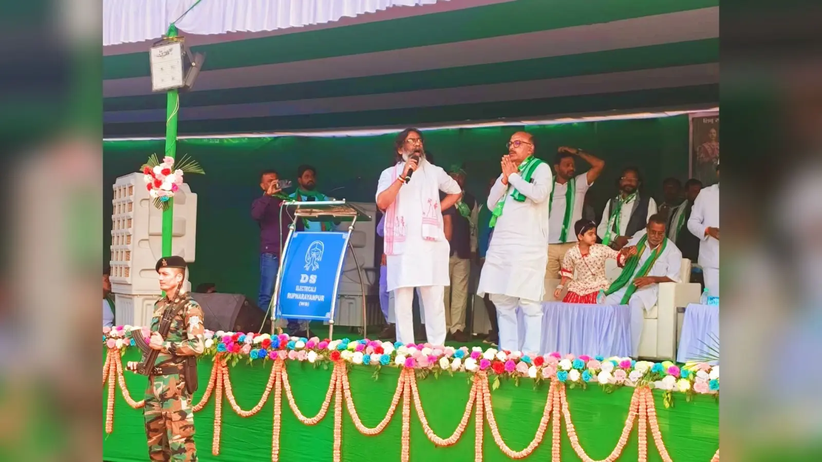 अगले पांच वर्षों में महिलाओं के खाते में भेजे जायेंगे एक-एक लाख रुपये : हेमंत सोरेन