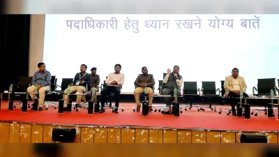 निर्धारित रूट से ही बूथों तक पहुंचें और वापस लौटें: डीसी