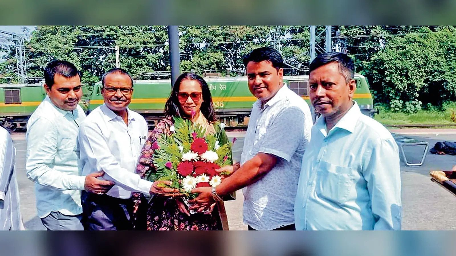दुर्गापुर में भोजपुरी गायिका कल्पना पटवारी का हुआ स्वागत