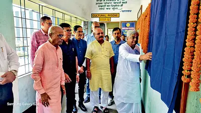 नेपाली पाड़ा हिंदी हाइ स्कूल में डिजिटल क्लास शुरू