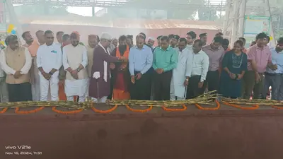 जिलाधिकारी ने किया चीनी मिल में गन्ना पेराई का शुभारंभ