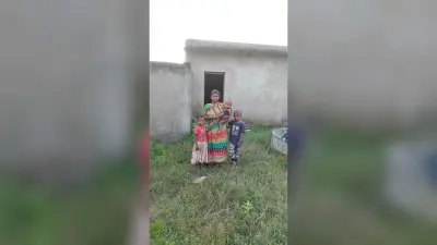Ghatshila News : एजेंट ने आठ साल मजदूरी करा नहीं दिये रुपये, आधार व प्रमाण पत्र रख लिया, सबर की दुर्घटना में मौत, पत्नी व तीन बच्चे भीख मांगने को विवश