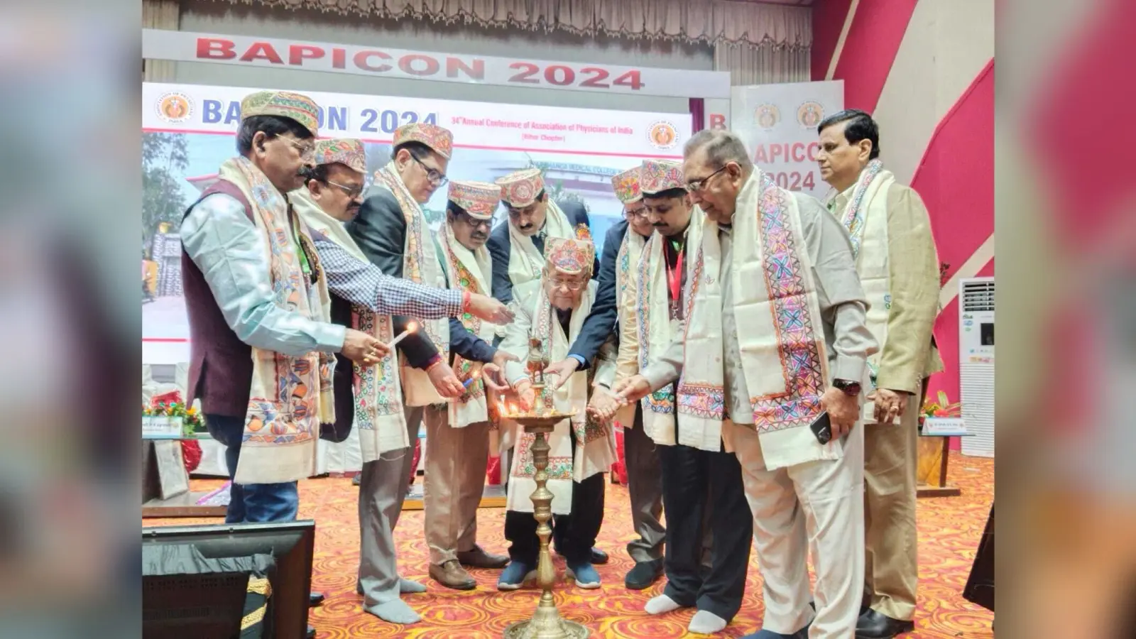 बढ़ रहे मेडिकल कॉलेज व छात्रों की संख्या, आनेवाले समय में दूर हो जायेगी चिकित्सकों की किल्लत