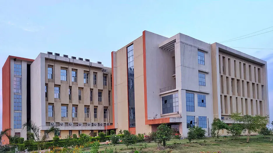 ranchi news : एनयूएसआरएल रांची में मूट काेर्ट प्रतियोगिता का समापन