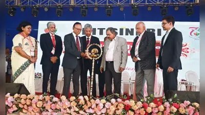 dhanbadnews:नौकरी ढूंढने की जगह रोजगार सृजनकर्ता बनें छात्र