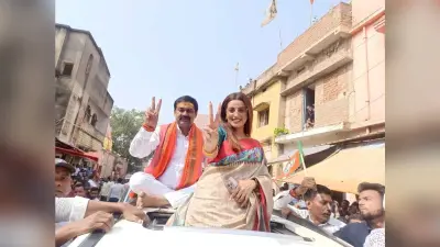 अक्षरा सिंह ने रोड शो कर भाजपा प्रत्याशी के पक्ष में मांगा वोट